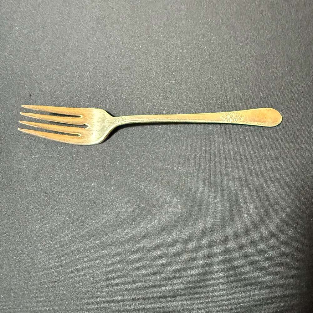1847 Rogers Bros. Daffodil Silverplate Cocktail Seafood Fork
